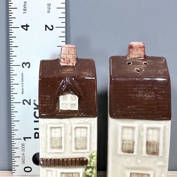 OMC Japan Salt and Pepper Vintage Shakers Cottage House - Picture 7 of 7